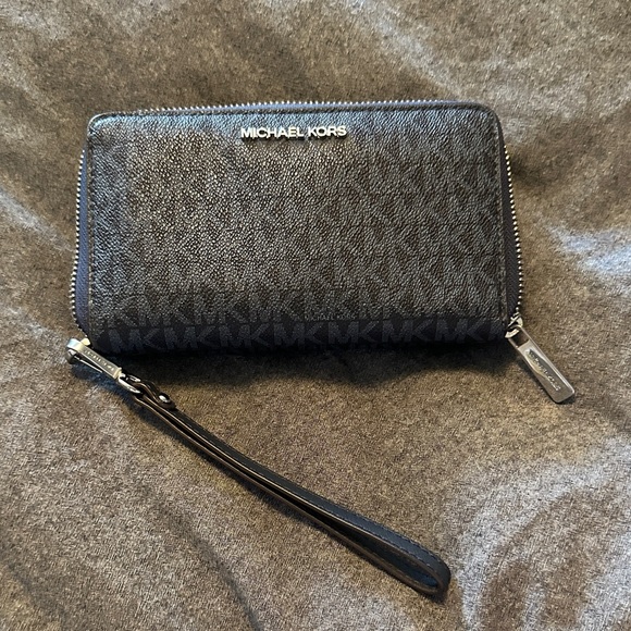 Michael Kors Charcoal Wristlet with Logo - Picture 1 of 6